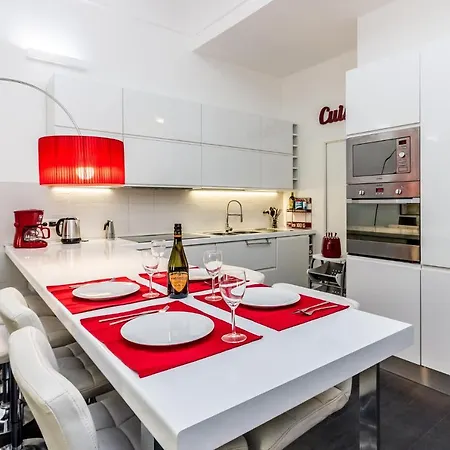 Apartment Elegant House Via Pia Savona