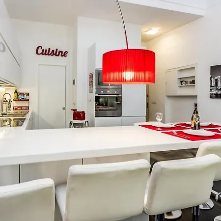 Apartment Elegant House Via Pia Savona