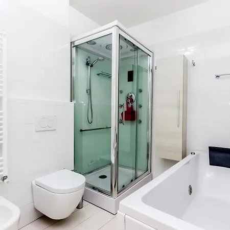 Elegant House Via Pia Apartment Savona