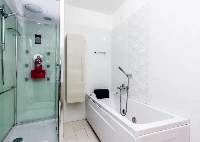 Elegant House Via Pia Savona