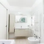 Elegant House Via Pia Savona